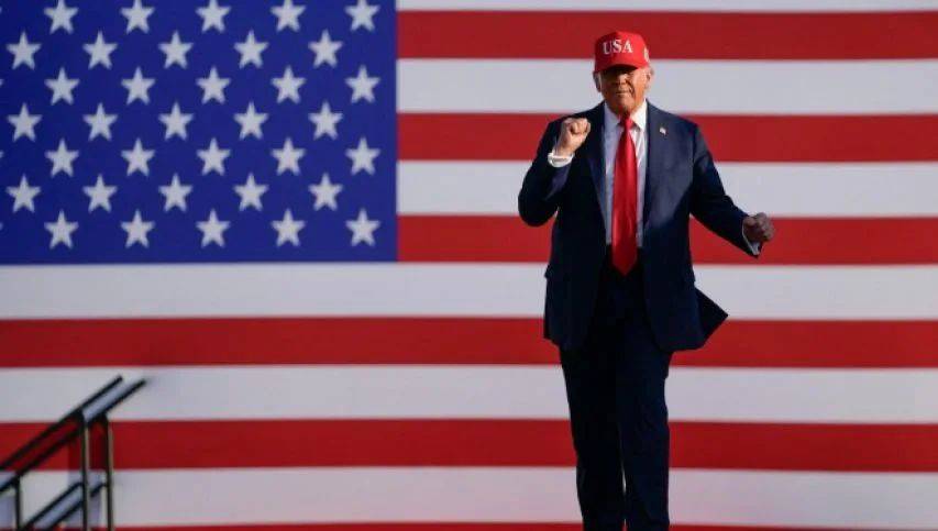 特朗普说话算话，取消对中国的限制，访华名单变了，两人来不了？