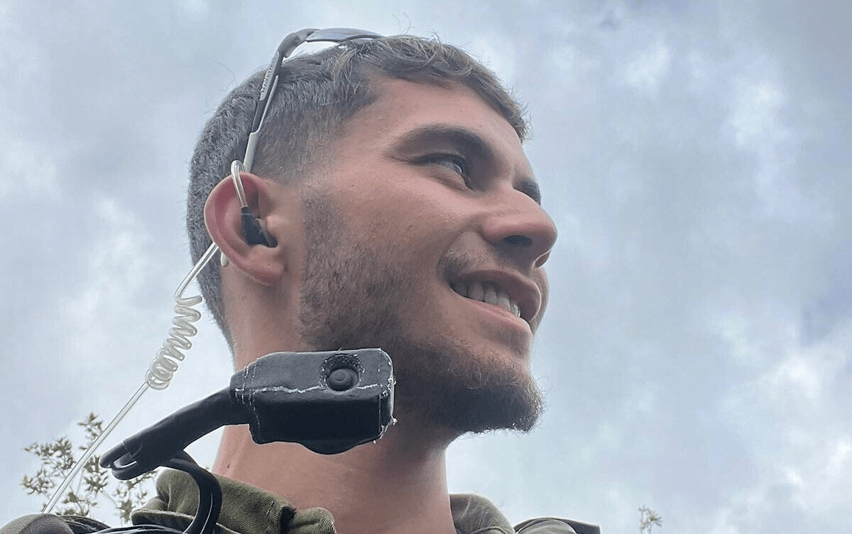 不按套路出牌，敢死队从废墟钻出抢走大批武器，以军暴露一大隐患