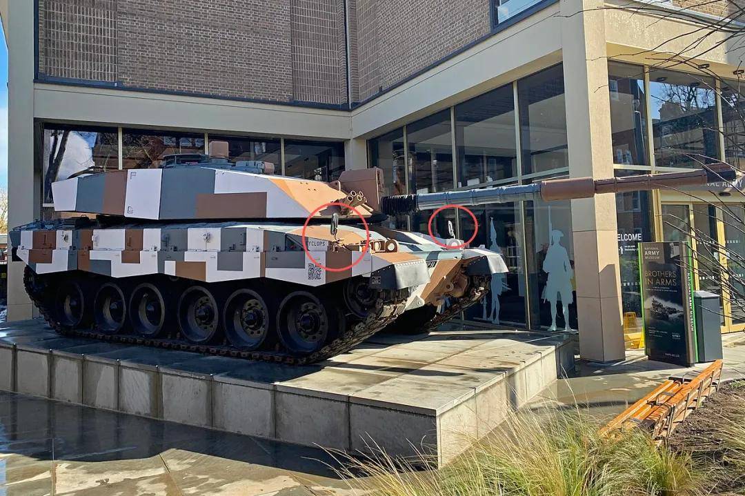 最近突然爆火采访！吴京：坦克没有后视镜的——为啥会被网友喷？