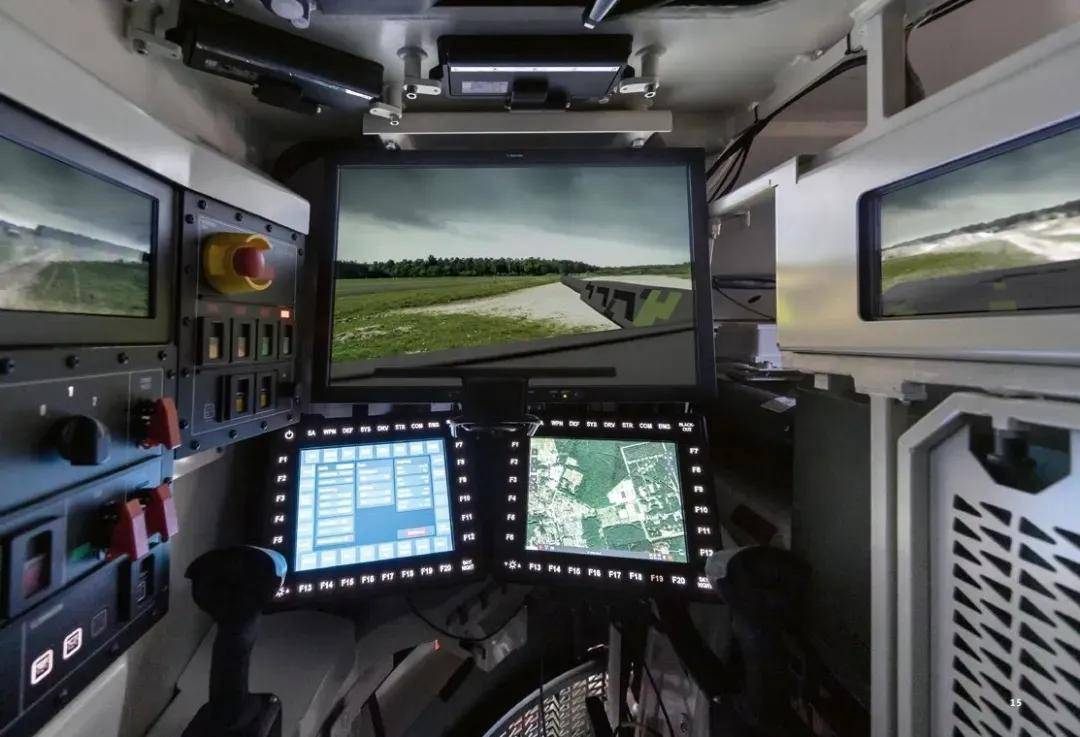 最近突然爆火采访！吴京：坦克没有后视镜的——为啥会被网友喷？