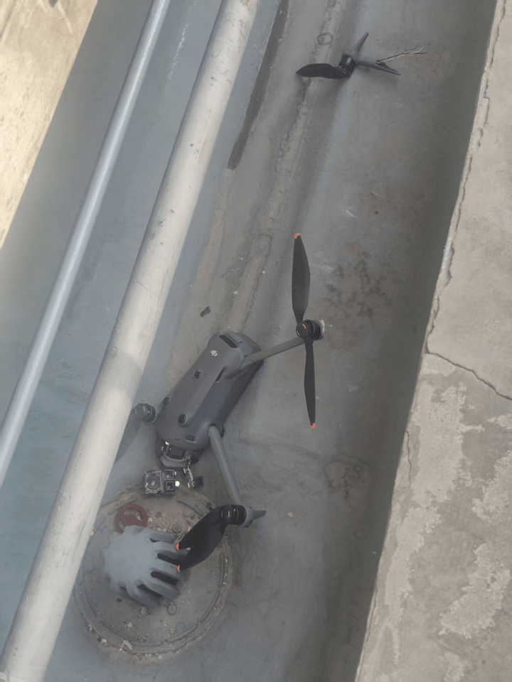 上海环球金融中心楼顶无人机对撞！对话管理方：9年已坠95架，楼顶“风洞”成黑飞重灾区！