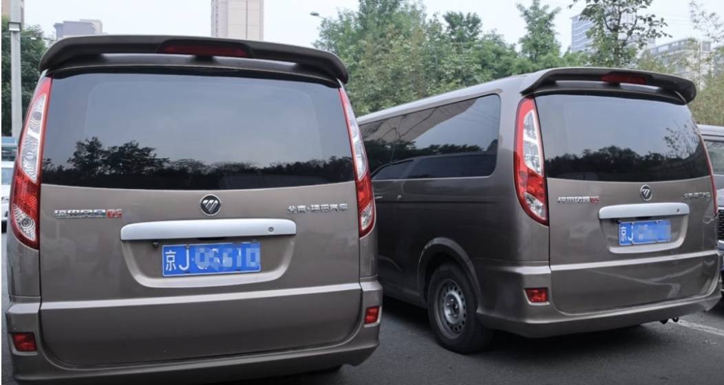 浙江街头惊现两辆“一模一样”的车!民警一查,不简单,当场扣车