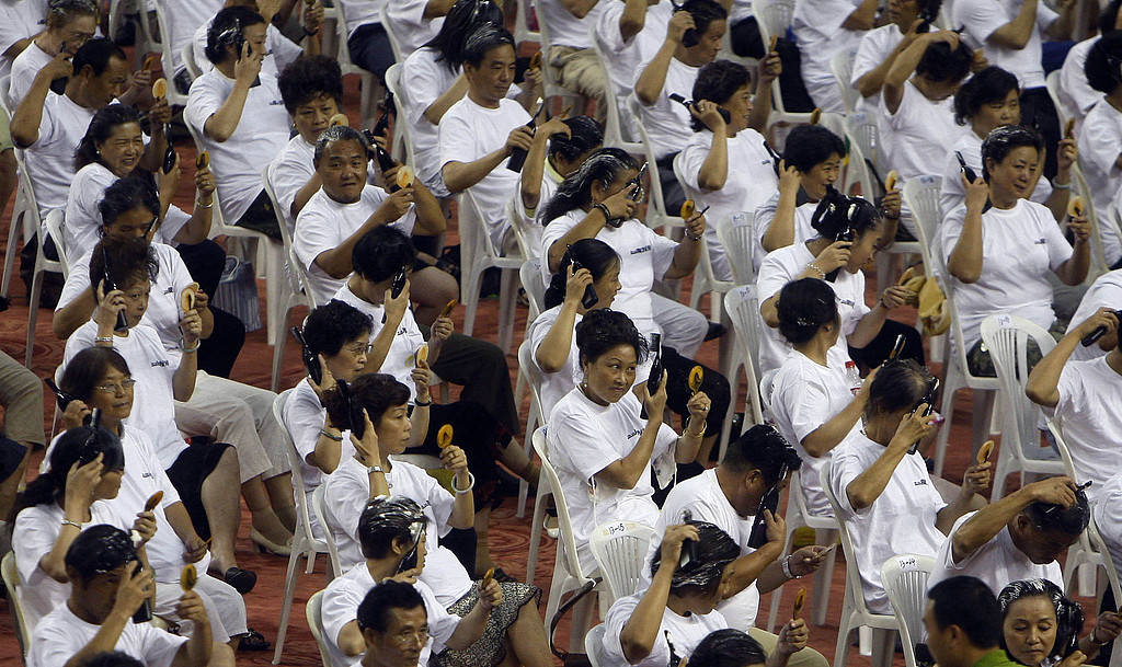 女演员打白发针2个月收效甚微，没人管管可疑的新疗法？