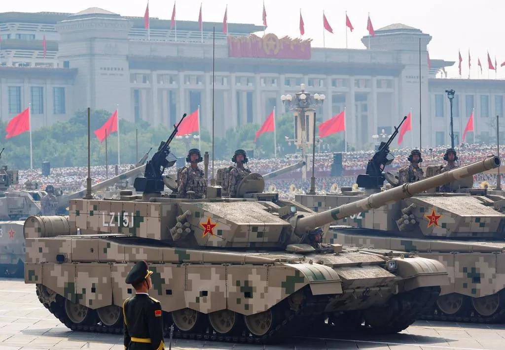 上打无人机,下打坦克!混动电驱!360度全景!100坦克有多厉害?