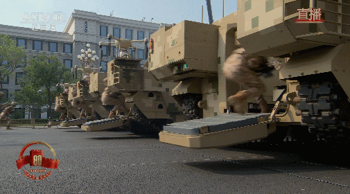 上打无人机,下打坦克!混动电驱!360度全景!100坦克有多厉害?