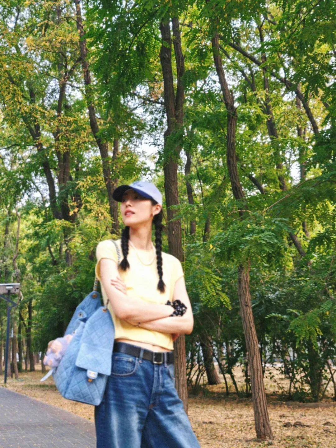 杨幂把钥匙扣扎在马尾上，瞬间实现满39减20！